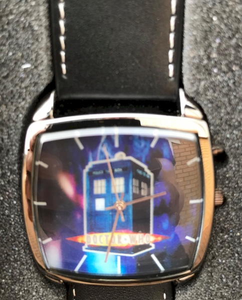 Doctor Who Tardis Collectors Watch 2005 New Old Stock RARE